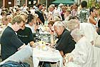Besucher aus ganz Deutschland und dem benachbarten Ausland bevölkern bei der Rotweinprobe im Juni und dem Rotweinfest im August den Marktplatz von  am Rhein. Es sind Gäste, die eine Wochenendreise mit Übernachtung in einem Hotel oder einer Ferienwohnung gebucht haben, aber auch Gäste, die eine Tagesfahrt mit dem Bus gebucht haben und kein ganzes Wochenende am Rhein verbringen.