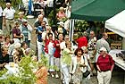 Frohgelaunt beenden die Schiffsgste mit einer Polonaise ihren Aufenthalt bei der Rotweinprobe im Juni und dem Rotweinfest im August in  am Rhein. Nach diesem Erlebnis wird sich mancher sicher bald die Termine im Veranstaltungskalender fr das nchste Jahr anschauen.